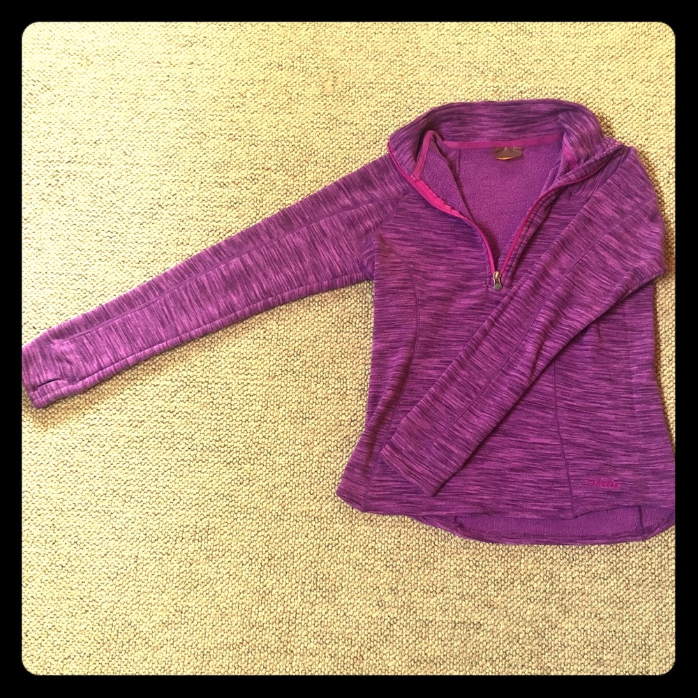Cabelas Women’s Medium Sweatshirt